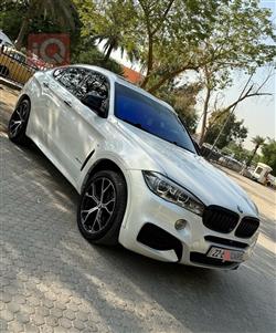 بی ئێم دەبڵیو X6